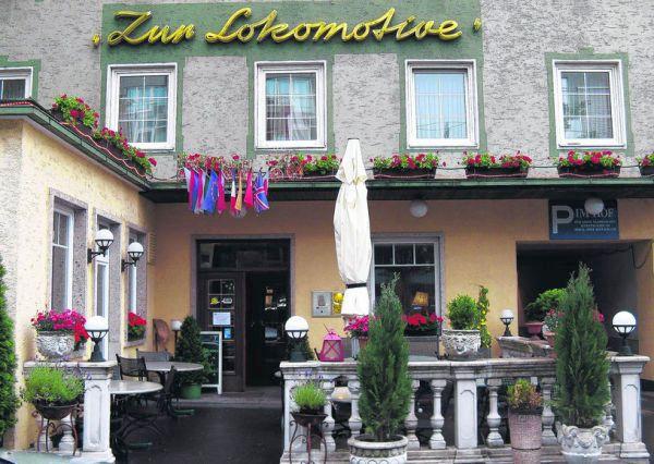 12 der Gastgarten